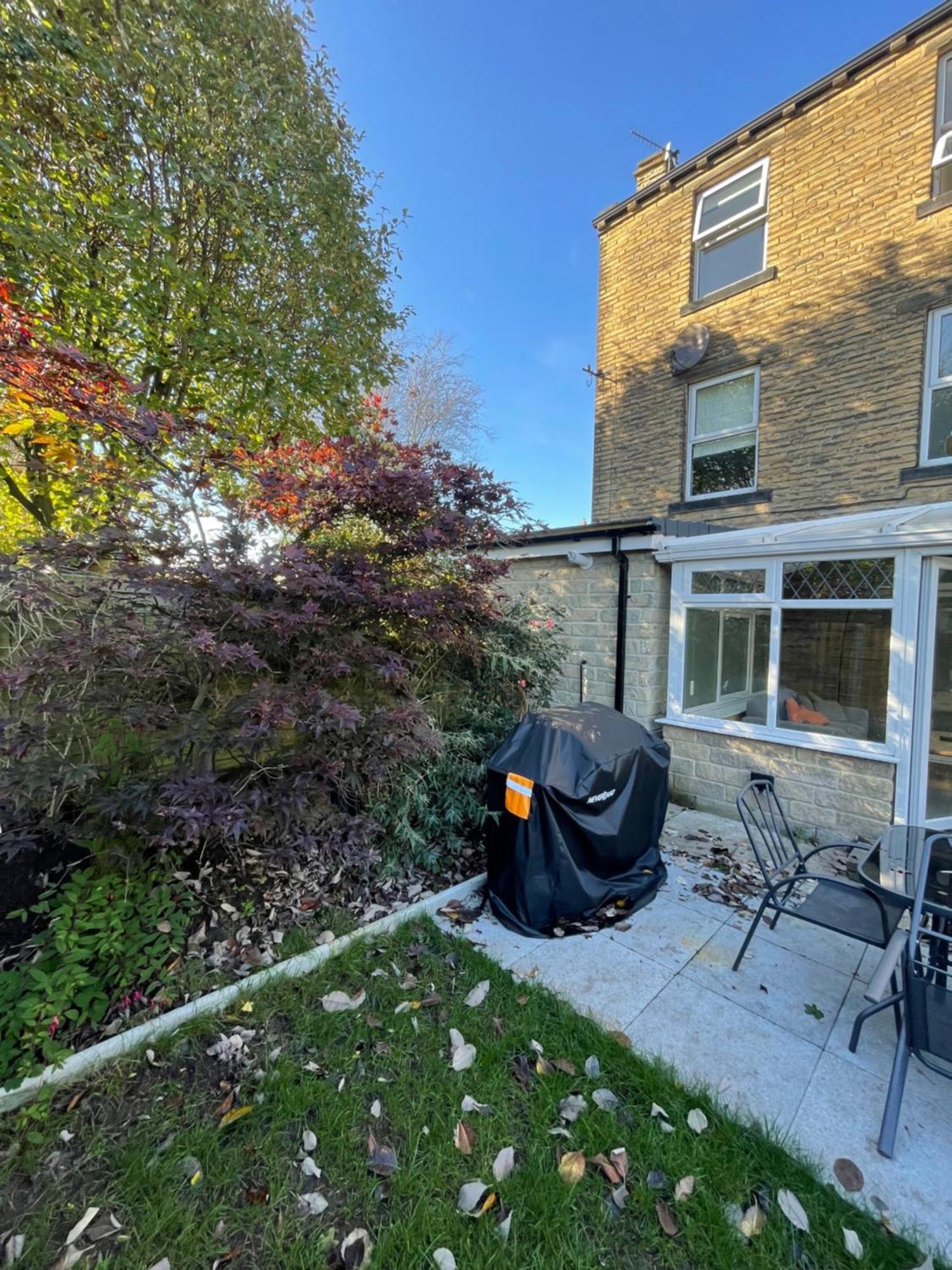 Detached Luxury 6 Beds, Super Wi-fi, Easy Parking And Hot-tub Baildon